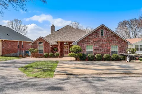 190 Ocean Dr, Gun Barrel City, TX 75156