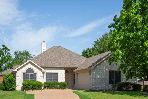 204 Courtney Ln, Mckinney, TX 75071