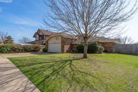 4356 Hemingway Dr, Grand Prairie, TX 75052