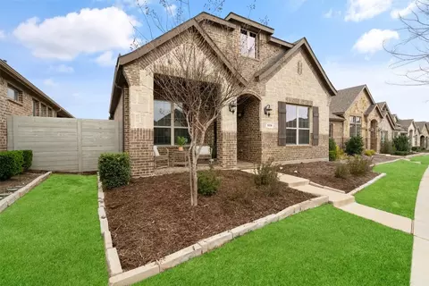 928 10th St, Argyle, TX 76226