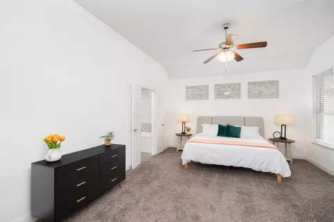 Bedroom - 928 10th St, Argyle, TX 76226 photo 4 of 6