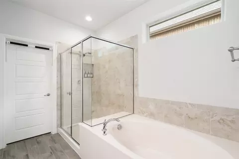 Bath - 928 10th St, Argyle, TX 76226 photo 3 of 4