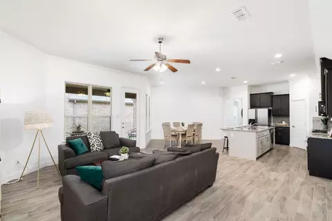 Living - 928 10th St, Argyle, TX 76226 photo 3 of 3