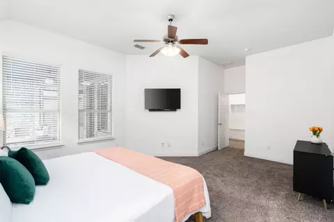 Bedroom - 928 10th St, Argyle, TX 76226 photo 6 of 6