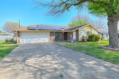 2711 Canary Cir, Mesquite, TX 75149