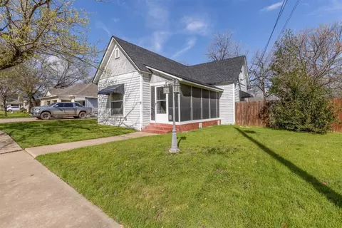728 N Buffalo Ave, Cleburne, TX 76033