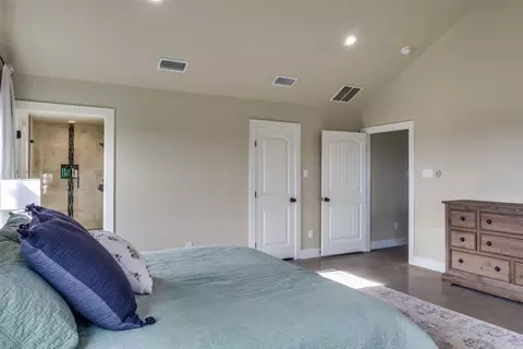 Bedroom - 1630 E Cherry Ct, Cleburne, TX 76031 photo 3 of 5