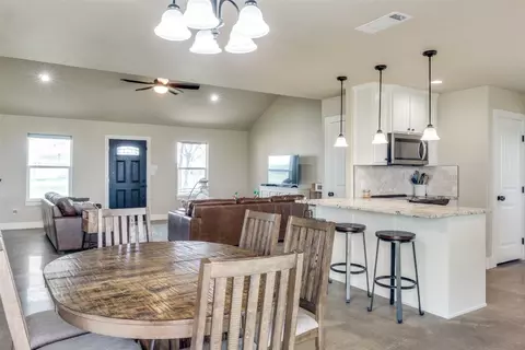 Kitchen - 1630 E Cherry Ct, Cleburne, TX 76031 photo 3 of 5