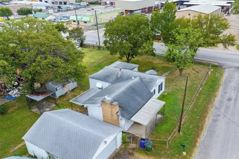 2402 S Peachtree Rd, Balch Springs, TX 75180