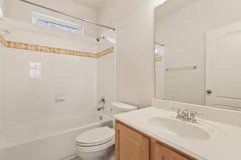 Bath - 560 Sheldon Rd, Argyle, TX 76226 photo 3 of 3