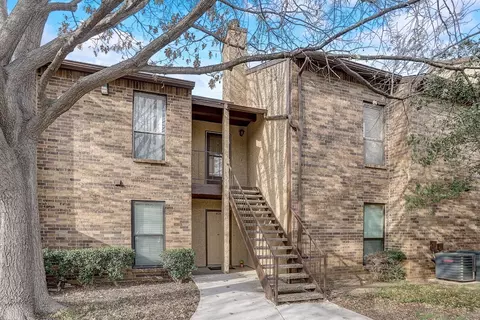 1201 Harwell Dr #214, Arlington, TX 76011
