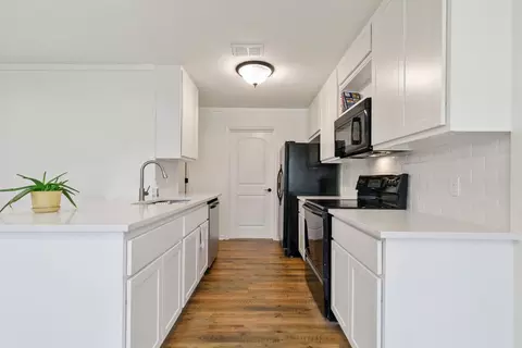 615 Springtime Dr, Cedar Hill, TX 75104 photo 8