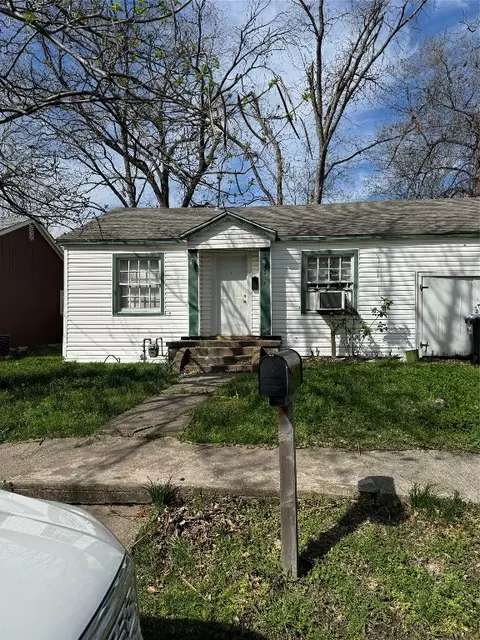 3916 Simonds St, Greenville, TX 75401