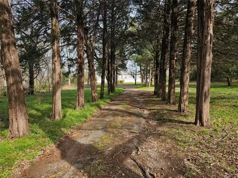 790 Rs County Road 3202, Emory, TX 75440