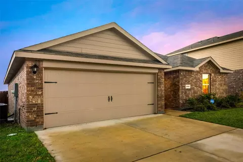 1626 Quest Bridge Rd, Lancaster, TX 75146