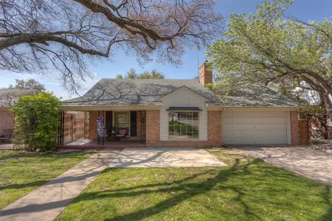 2622 Highview Ter, Fort Worth, TX 76109