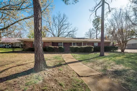 1103 Northwood Dr, Commerce, TX 75428
