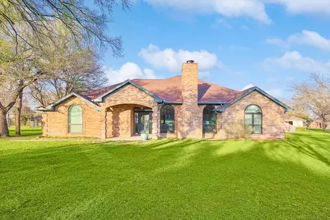 221 Hidden Acres Ln, Weatherford, TX 76087