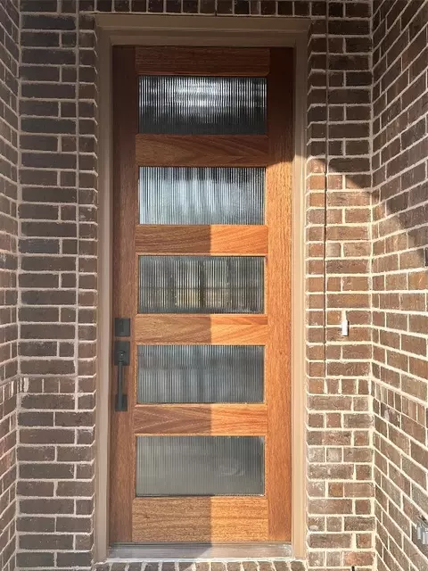 Entry Way - 411 E Alamo, Terrell, TX 75160 photo 1 of 6
