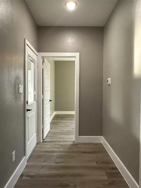 Entry Way - 411 E Alamo, Terrell, TX 75160 photo 6 of 6