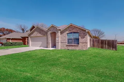 6300 Woodcreek Trl, Fort Worth, TX 76179