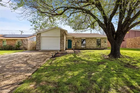 6436 Sunrise Dr, North Richland Hills, TX 76182