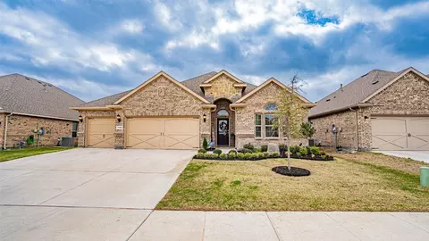 1109 Whispering Hill Dr, Mansfield, TX 76063
