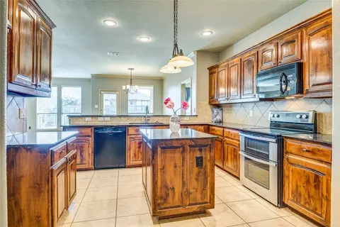4501 Shagbark Dr, Argyle, TX 76226