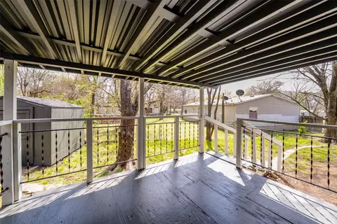 318 Spring Valley St, Gun Barrel City, TX 75156