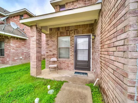 2325 Aldergate Dr, Arlington, TX 76012