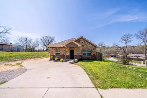 2821 NW 19th St, Fort Worth, TX 76106