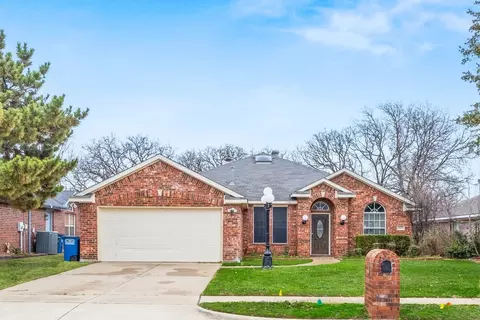 3112 Blue Jay Dr, Corinth, TX 76210