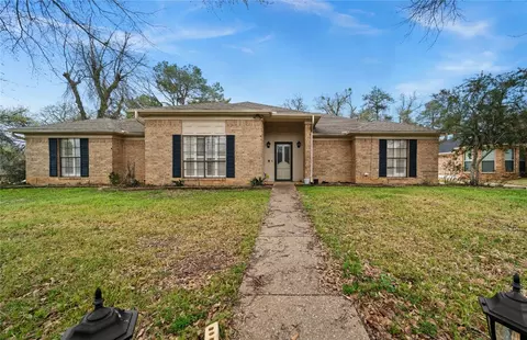 2013 Lamplight Ln, Tyler, TX 75701