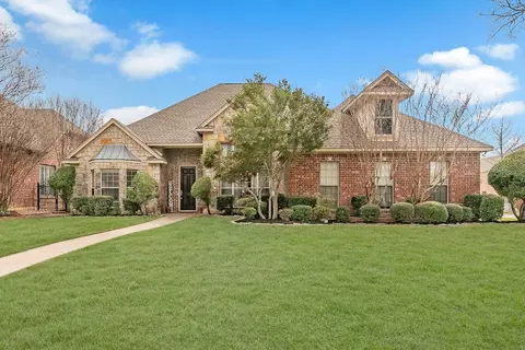 633 Trails End Ct, Hurst, TX 76054