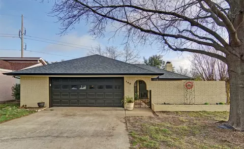 105 Black Forest Dr, Weatherford, TX 76086