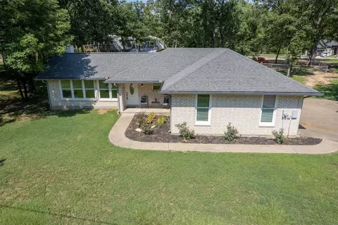210 Lakeview Dr, Trinidad, TX 75163