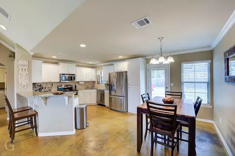 Kitchen - 184 Bent Tree Loop, Haughton, LA 71037 photo 4 of 4