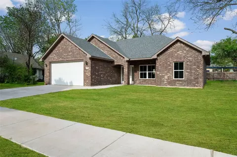 921 S Willow St, Sherman, TX 75090