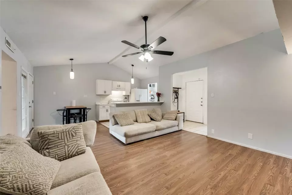 Living - 9468 Gonzales Dr, Dallas, TX 75227 photo 4 of 4