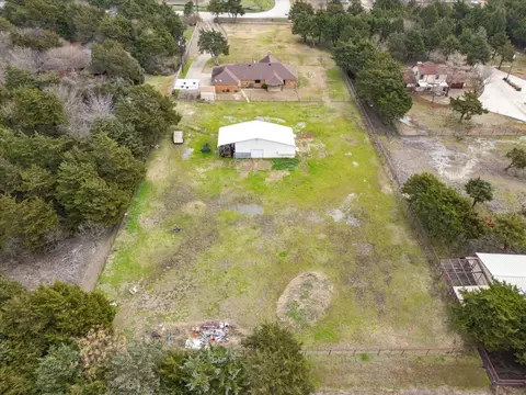 View/Area - 316 E Reindeer Rd, Lancaster, TX 75146 photo 2 of 4