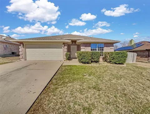 520 Skelton St, Royse City, TX 75189