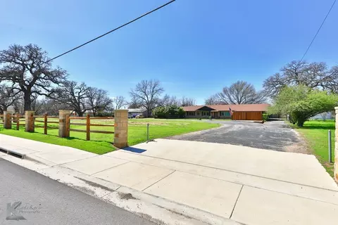 514 S Main St, Rising Star, TX 76471
