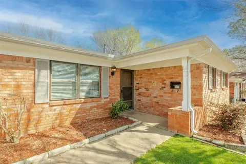 6709 Karen Dr, North Richland Hills, TX 76180