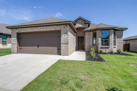 724 Vaquero St, White Settlement, TX 76108