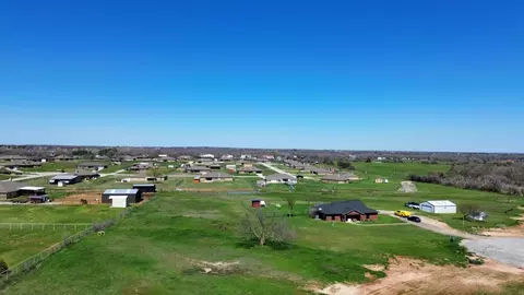1013 Magnolia Ct, Springtown, TX 76082