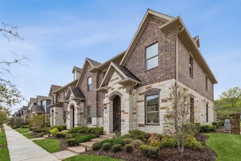 4438 Meadow Hawk Dr, Arlington, TX 76005