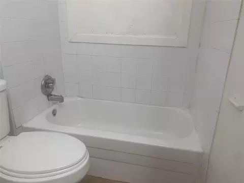 2009 Pecan St, Commerce, TX 75428 photo 17