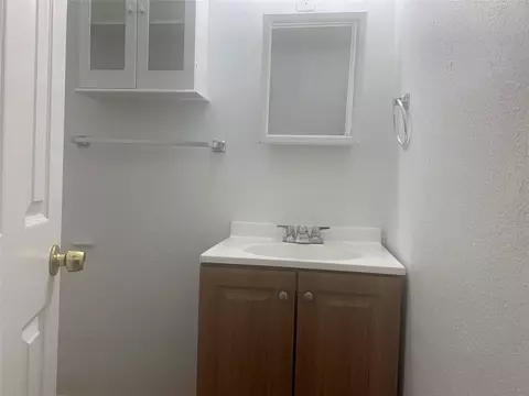 2009 Pecan St, Commerce, TX 75428 photo 16