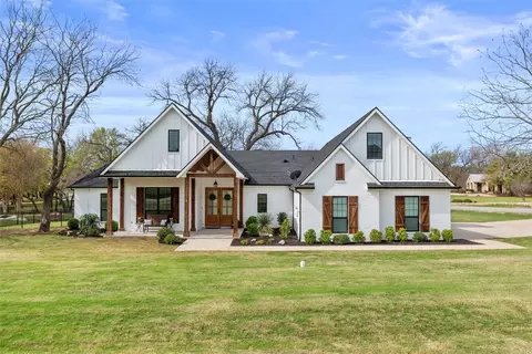 3722 Lonesome Creek Rd, Granbury, TX 76049