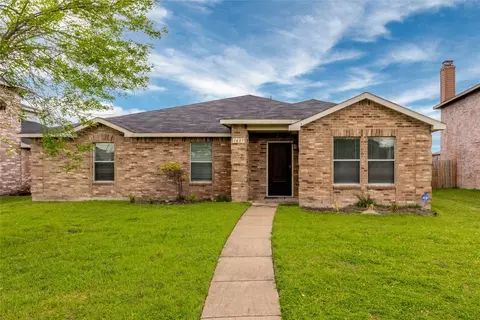 1437 Bumble Bee Dr, Lancaster, TX 75134